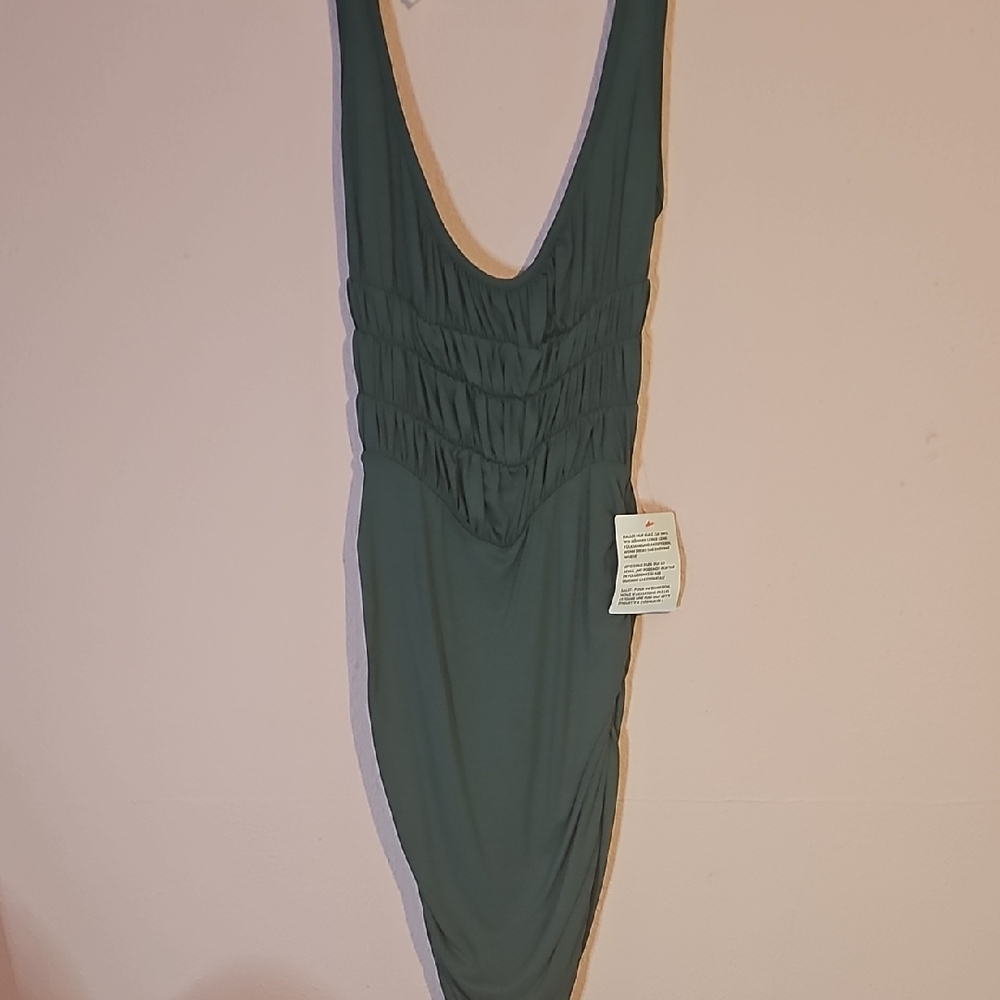 Green Sleeveless Dress